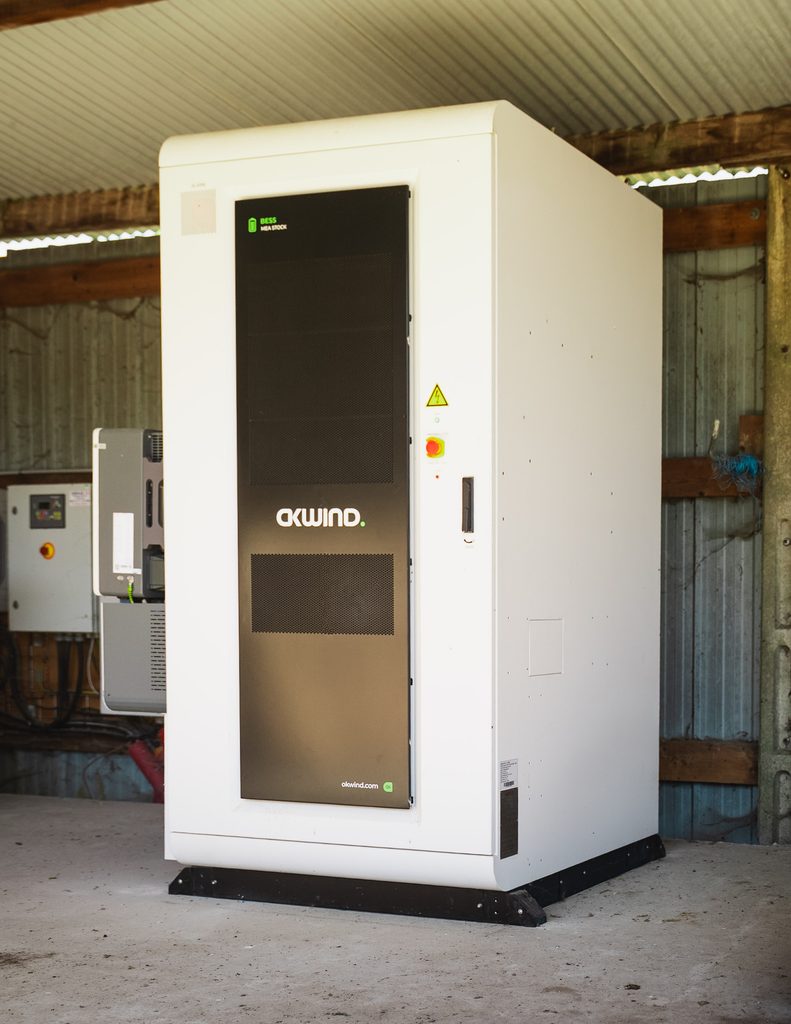 Batterie MEA STOCK 100 installée sur le GAEC des Perrières
